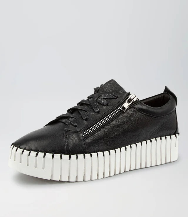 Bump Leather Snaekers by Django & Juliette