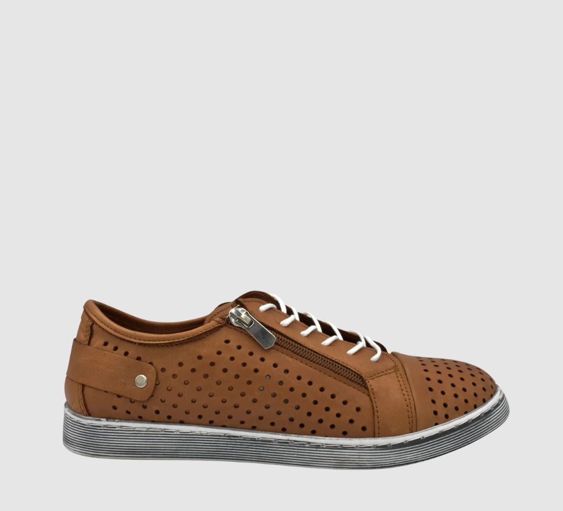 EG17 LACE UP SOFT HOLE UPPER